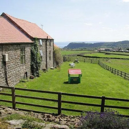 Meadow View * Staintondale